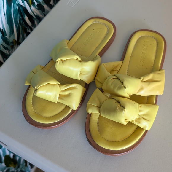 Anthropologie VICENZA Puffy Double Knot Slide Sandals In Yellow - Picture 2 of 7